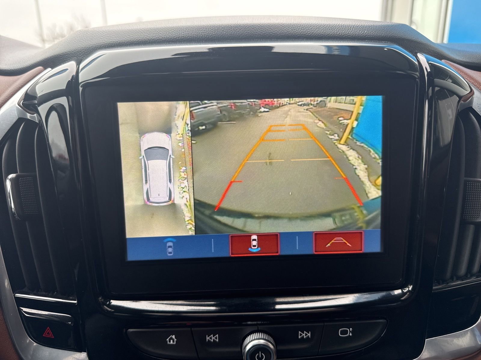 Used 2019 Mosaic Black Metallic Chevrolet High Country image 28