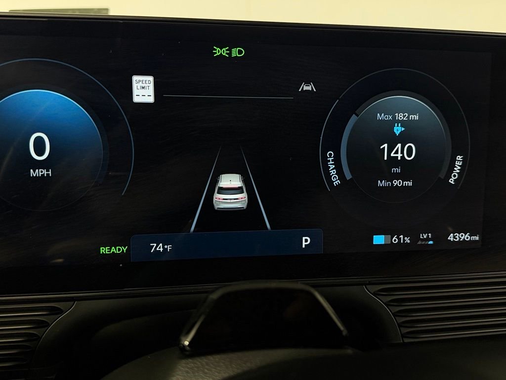 Used 2025 White Hyundai Limited image 19