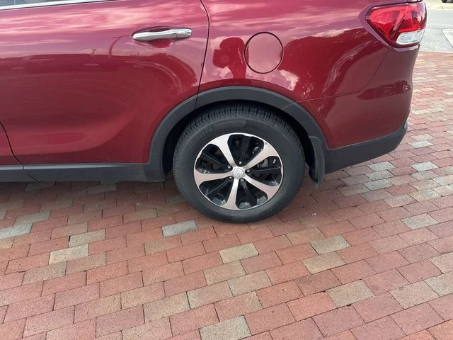 Used 2017 Red Kia EX image 6