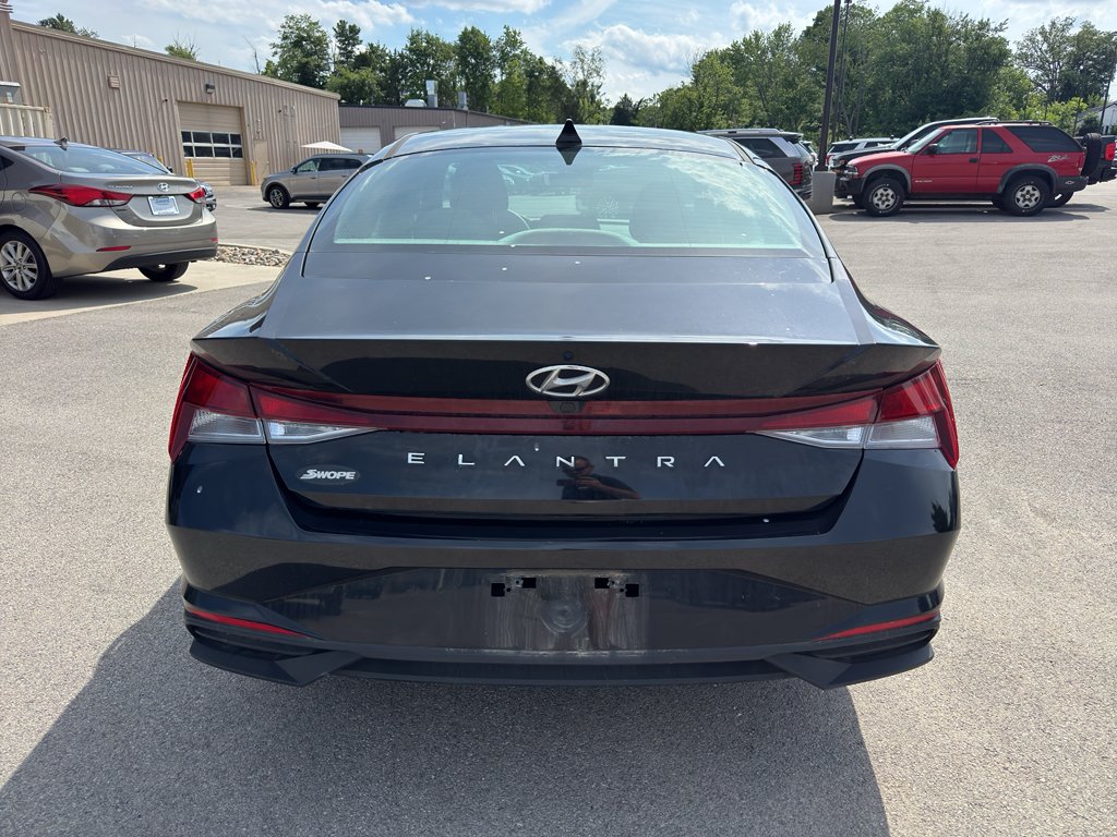 Used 2023 Onyx Black Hyundai SEL image 6