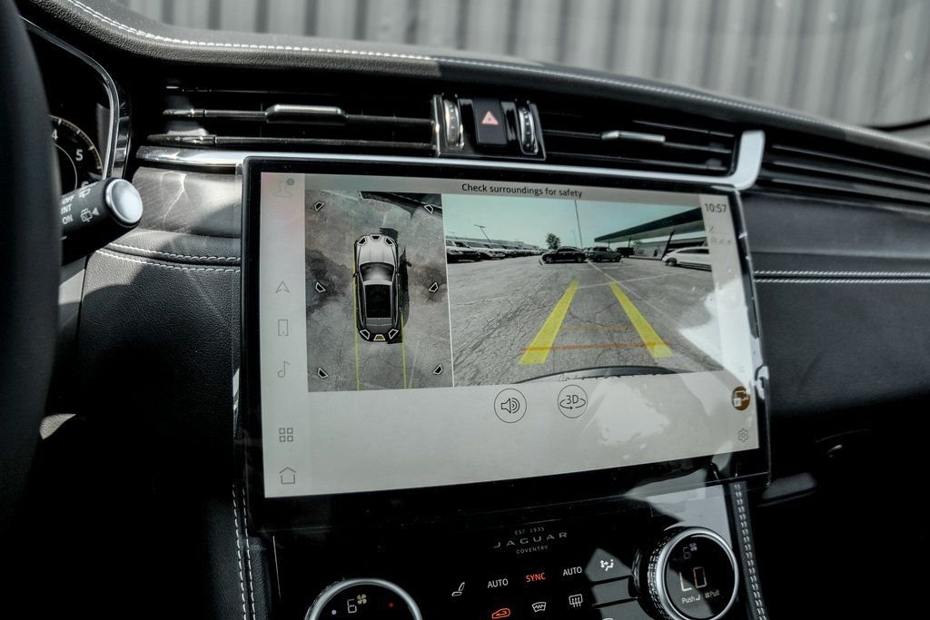 2026 Jaguar F-Pace R-Dynamic S - Photo 14