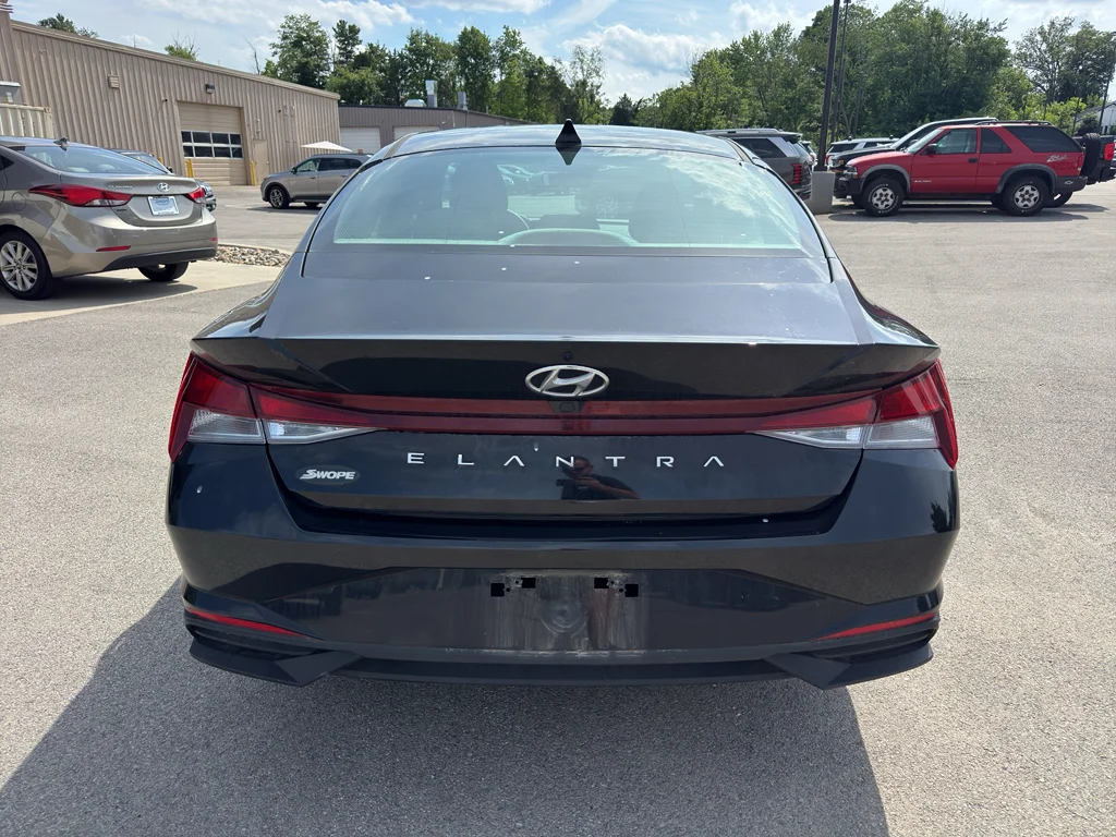 Used 2023 Onyx Black Hyundai SEL image 6