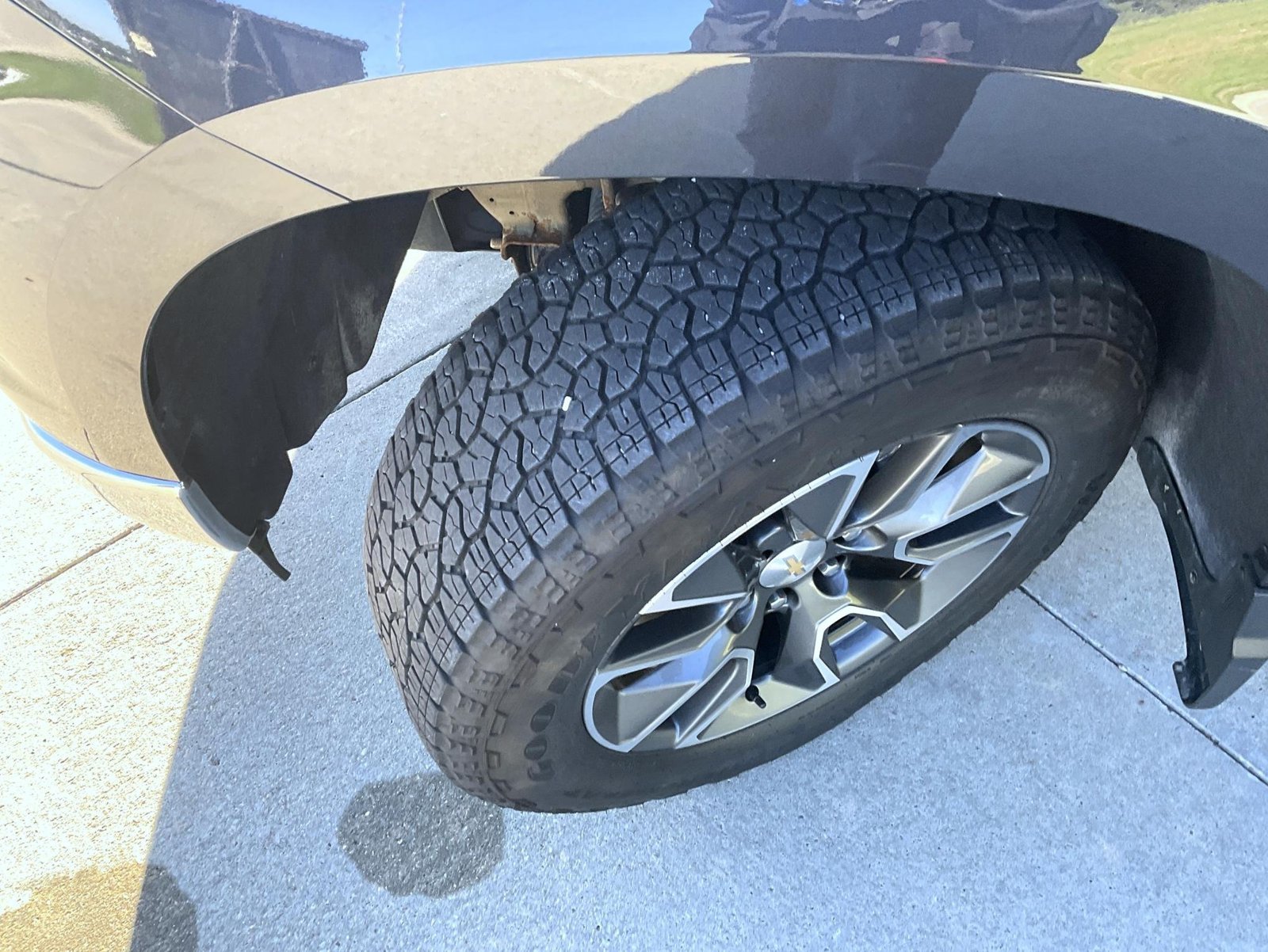 Used 2024 Gray Chevrolet LT image 23