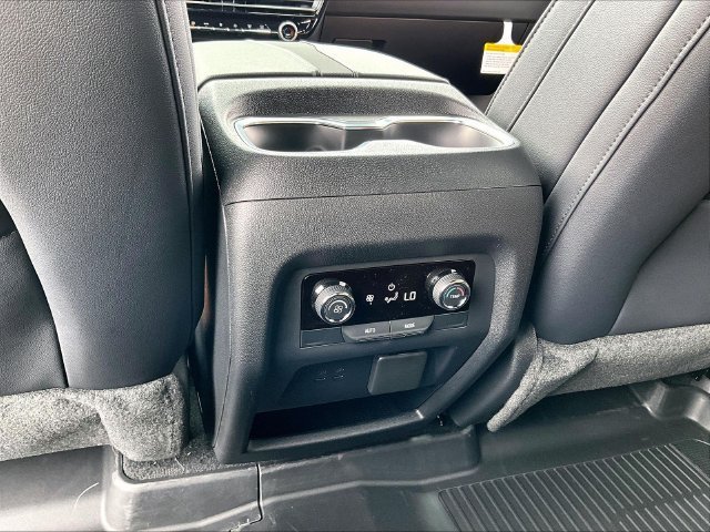 2027 Chevrolet Traverse Z71 - Photo 17