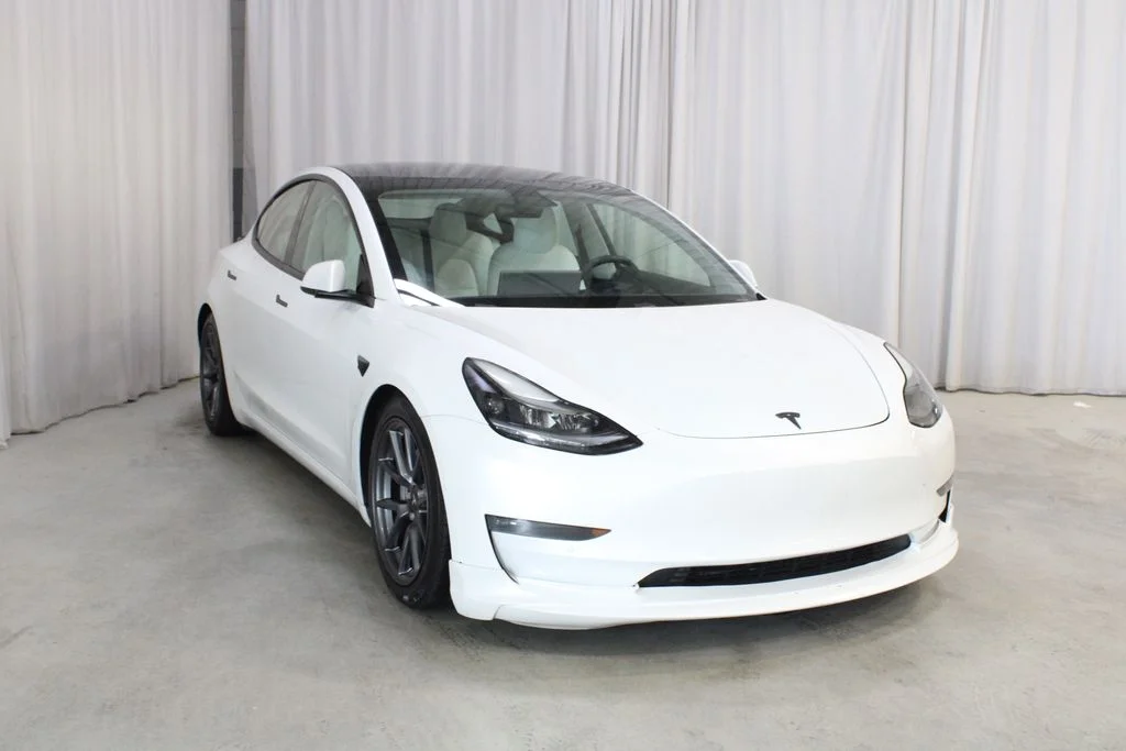 Used 2021 White Tesla Long Range image 36