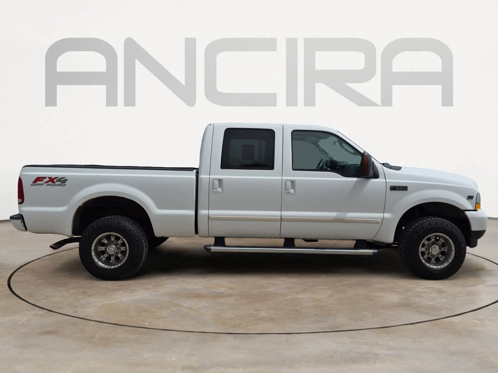 Used 2004 White Ford XL image 11