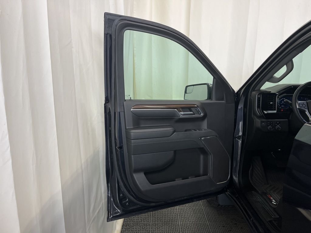 2023 Chevrolet Silverado 1500 LT - Photo 16