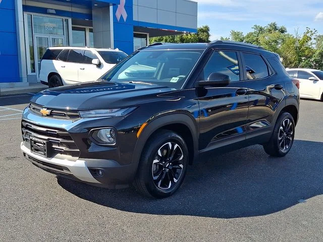 Used 2023 Black Chevrolet LT image 4