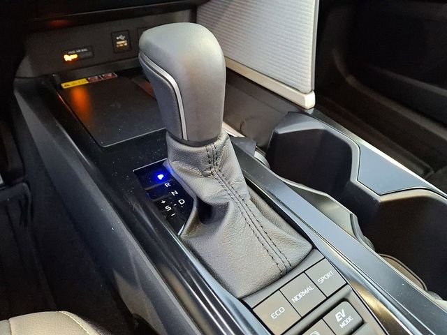 New 2026 Ice Cap Toyota SE image 9