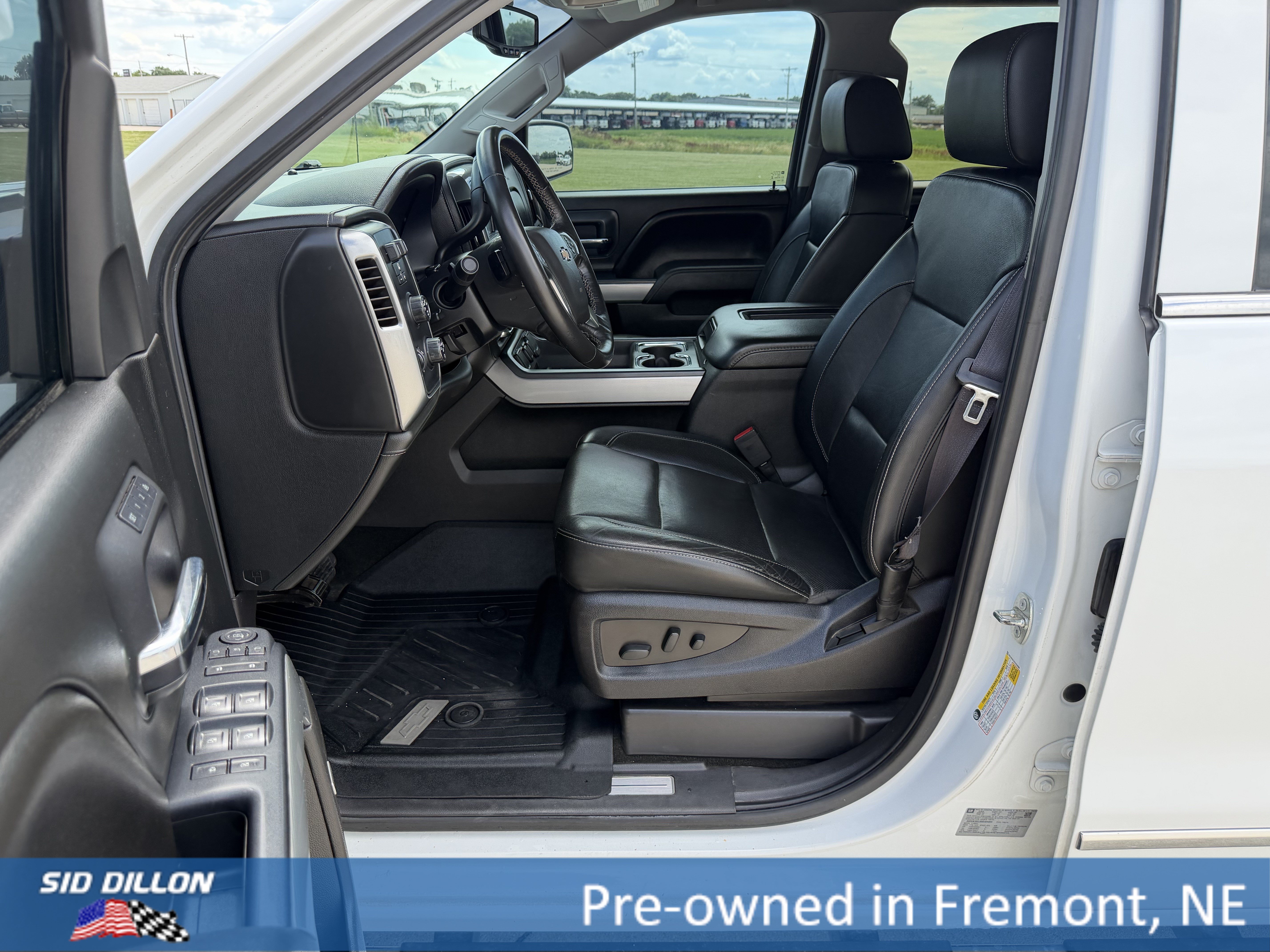 Used 2016 Summit White Chevrolet LTZ image 7