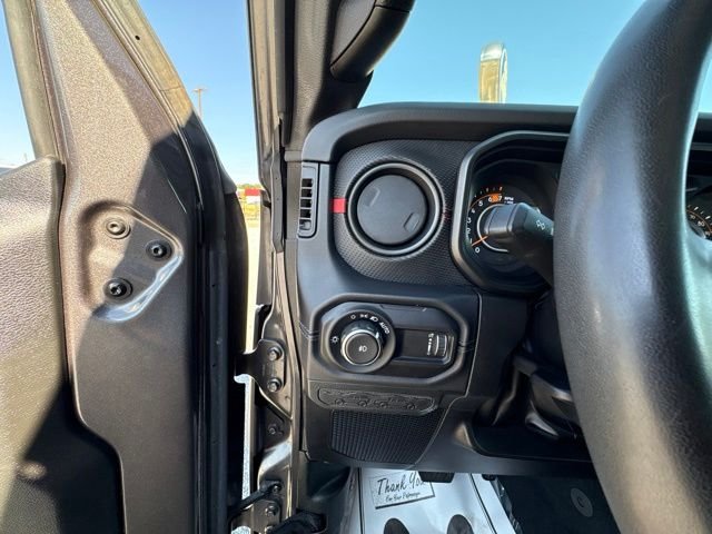 Certified Used 2024 Granite Crystal Clearcoat Metallic Jeep Rubicon image 15