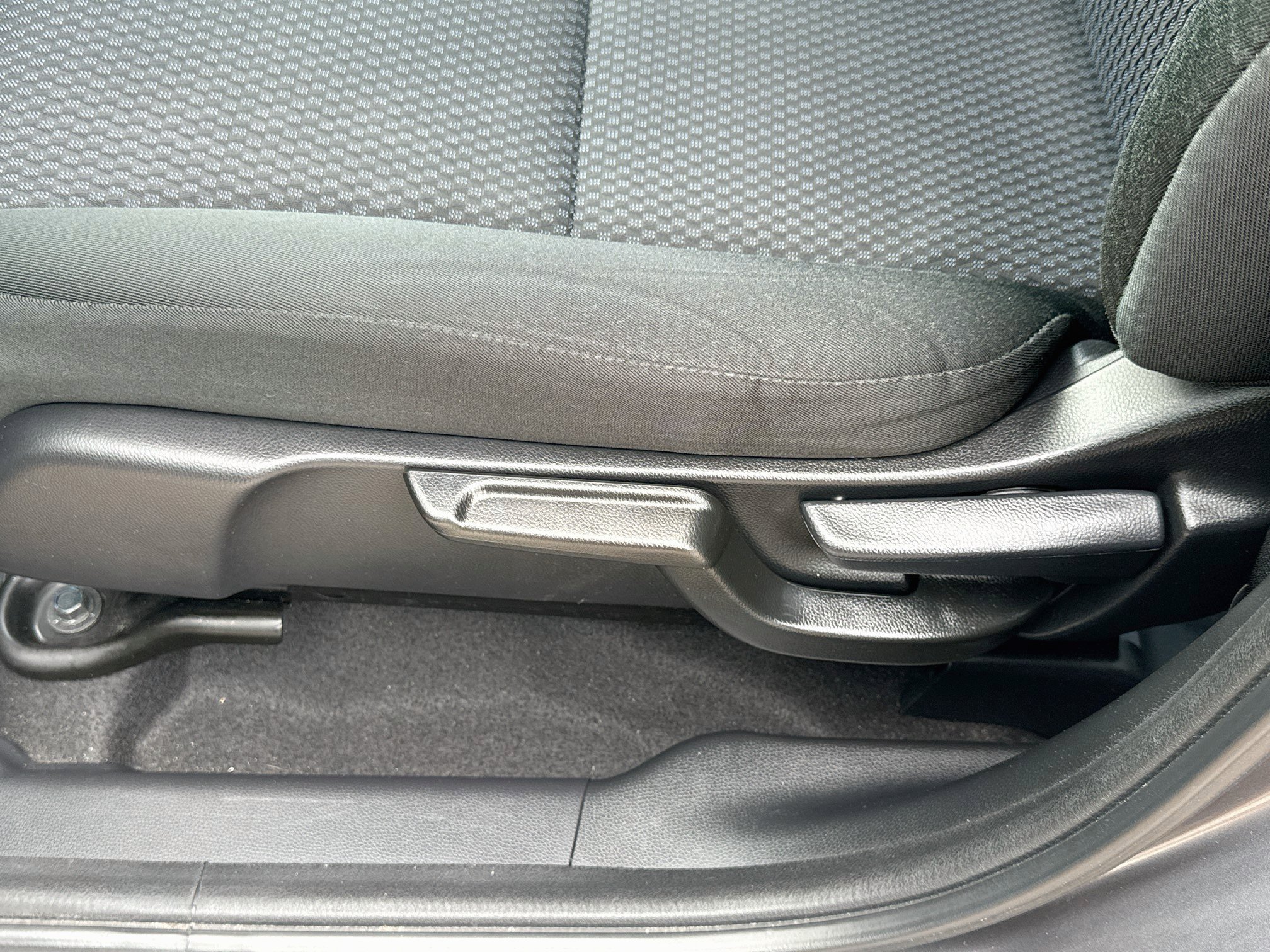 Certified Used 2019 Modern Steel Metallic Honda LX image 17
