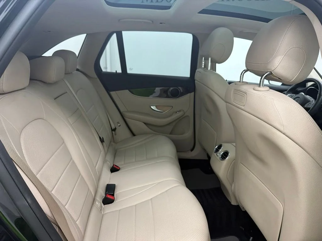 Used 2018  Mercedes-Benz GLC 300 image 29