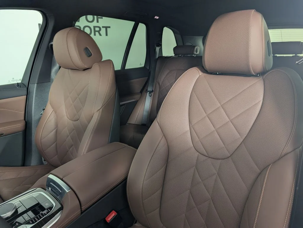 New 2026 Skyscraper Grey Metallic BMW xDrive40i image 12