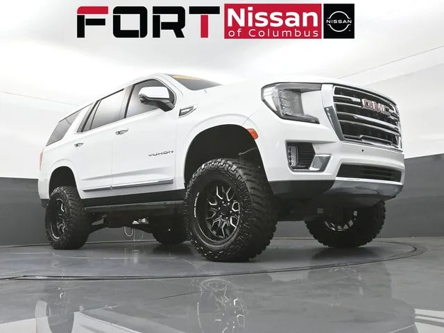 Used 2023 White GMC SLT image 35