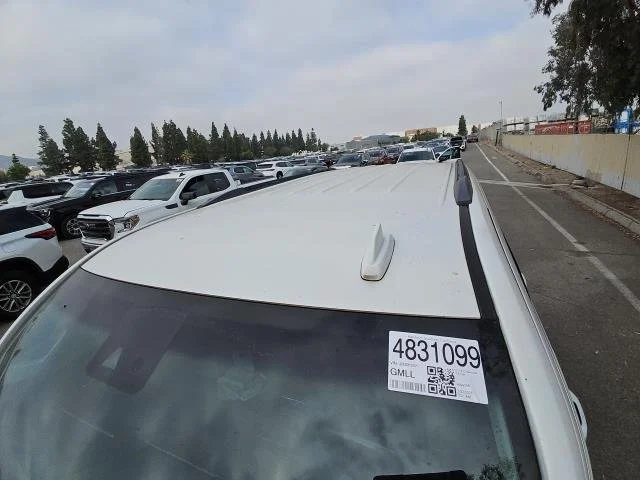 Used 2018 SUMMIT WHITE Chevrolet LS image 8
