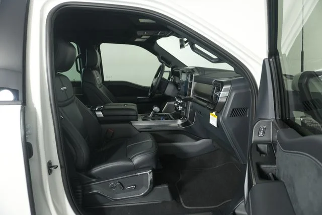 New 2026 Star White Metallic Tri-Coat Ford Platinum® image 36