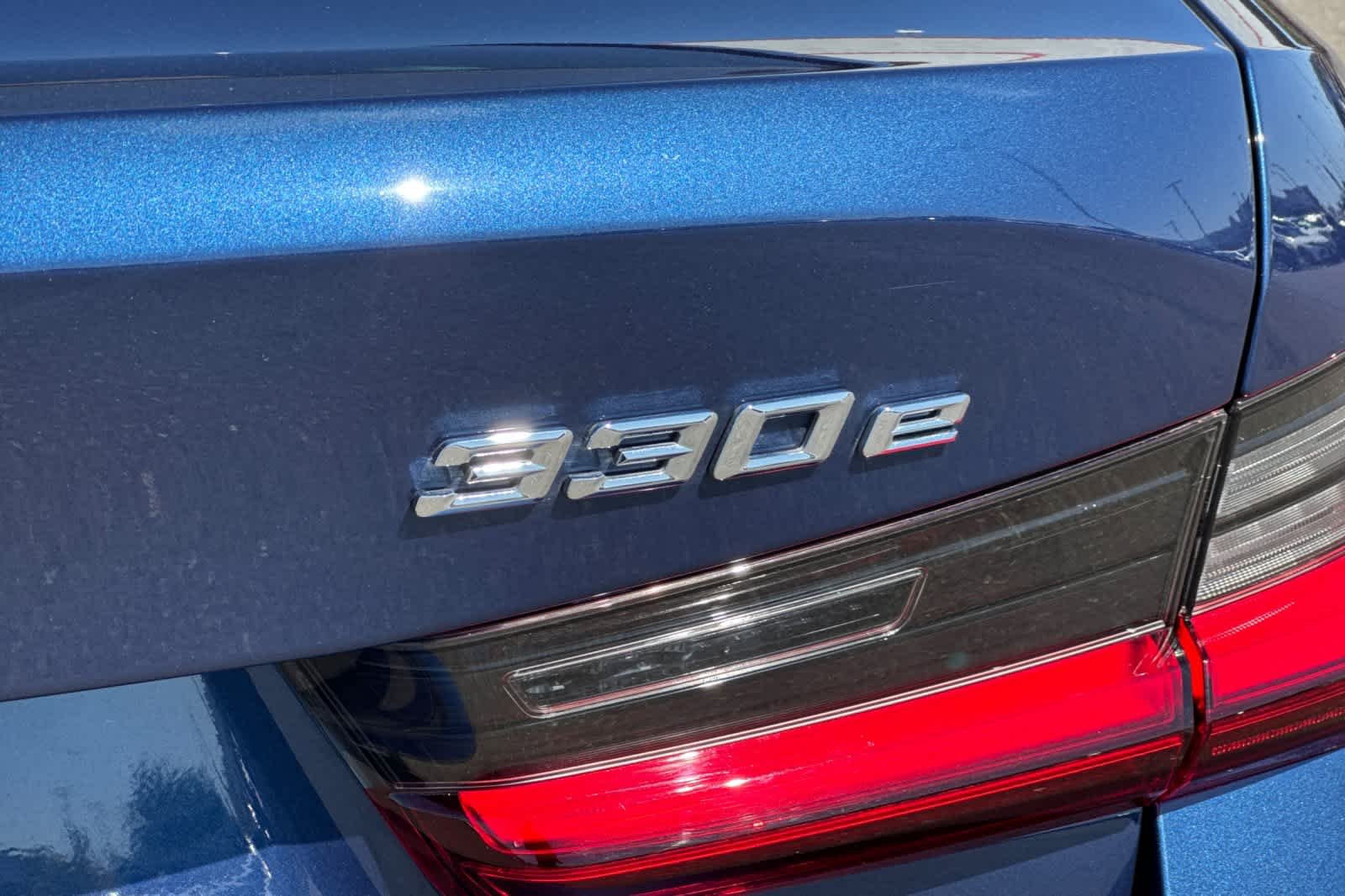 Used 2023 Phytonic Blue Metallic BMW 330e image 32