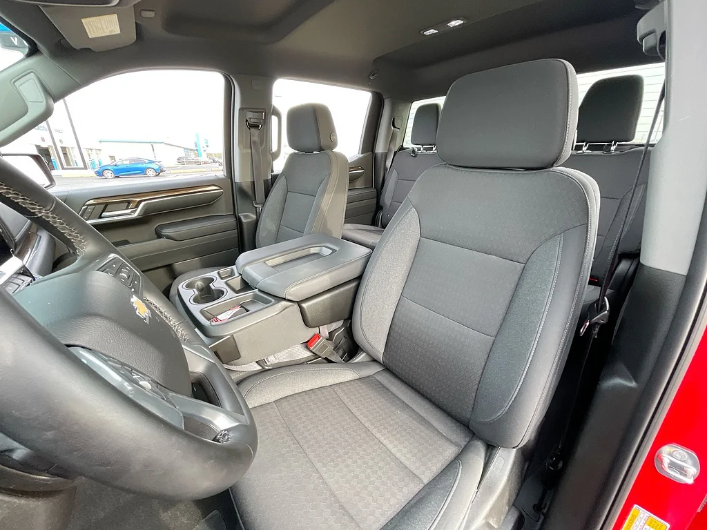 Used 2024 RED Chevrolet LT image 19