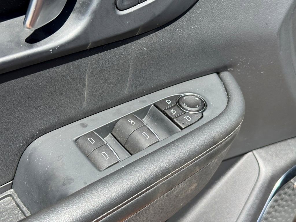 Used 2025 Moonstone Gray Metallic Buick Sport Touring image 9