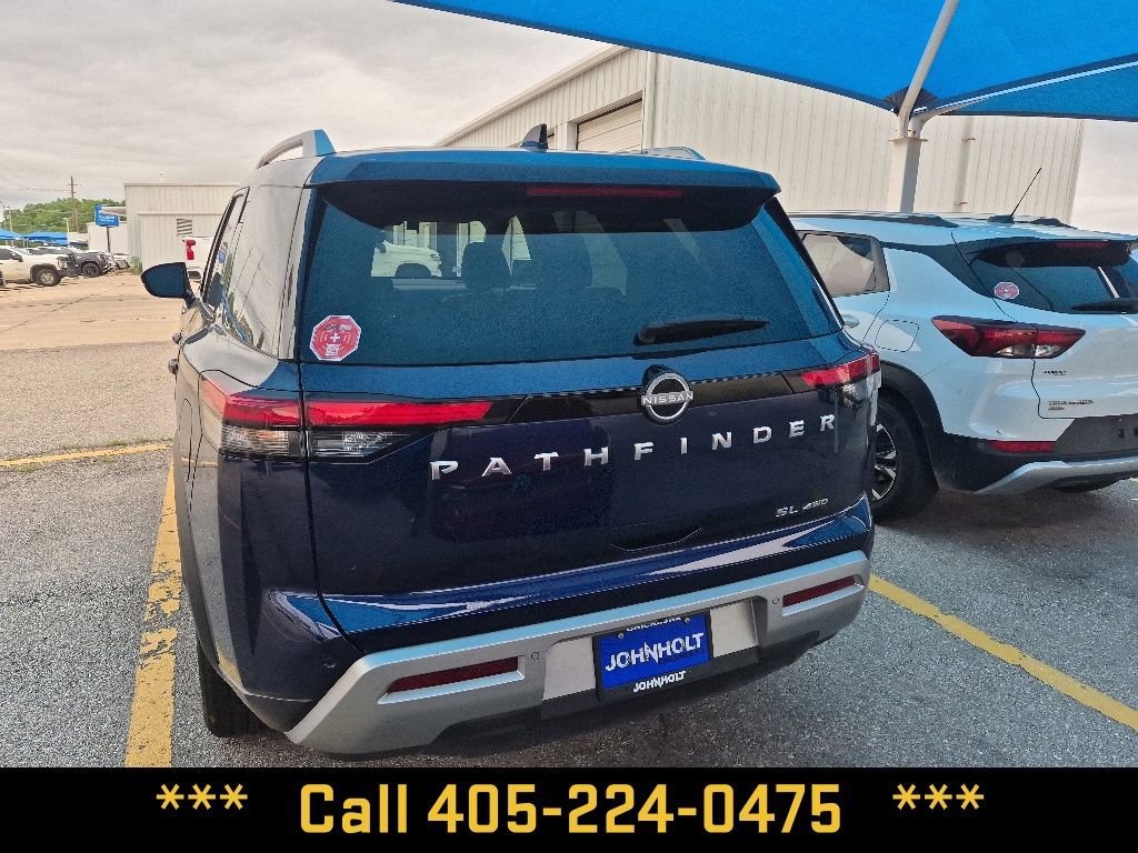 Used 2025  Nissan SL image 10