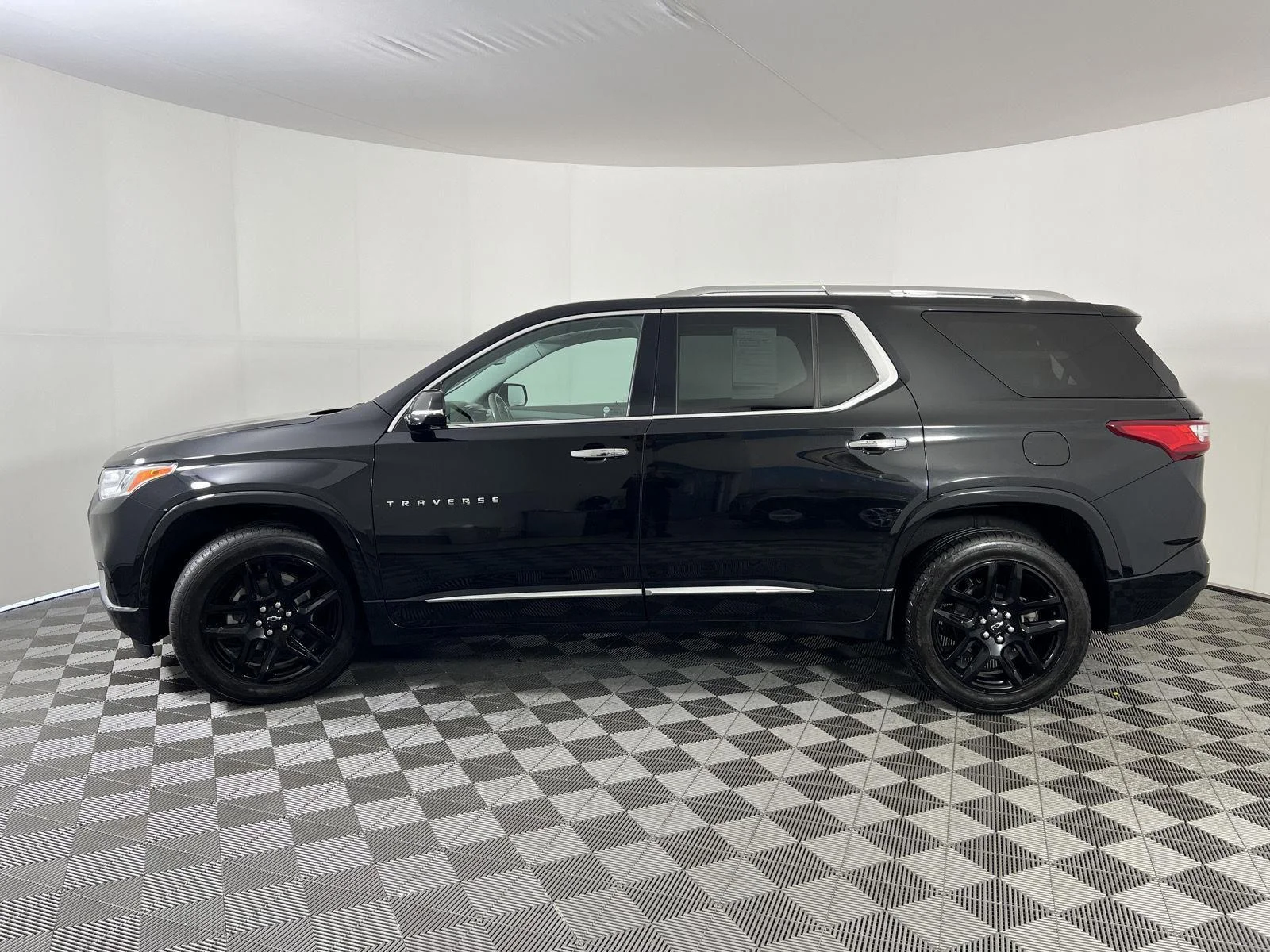 Used 2020 Mosaic Black Metallic Chevrolet Premier image 22