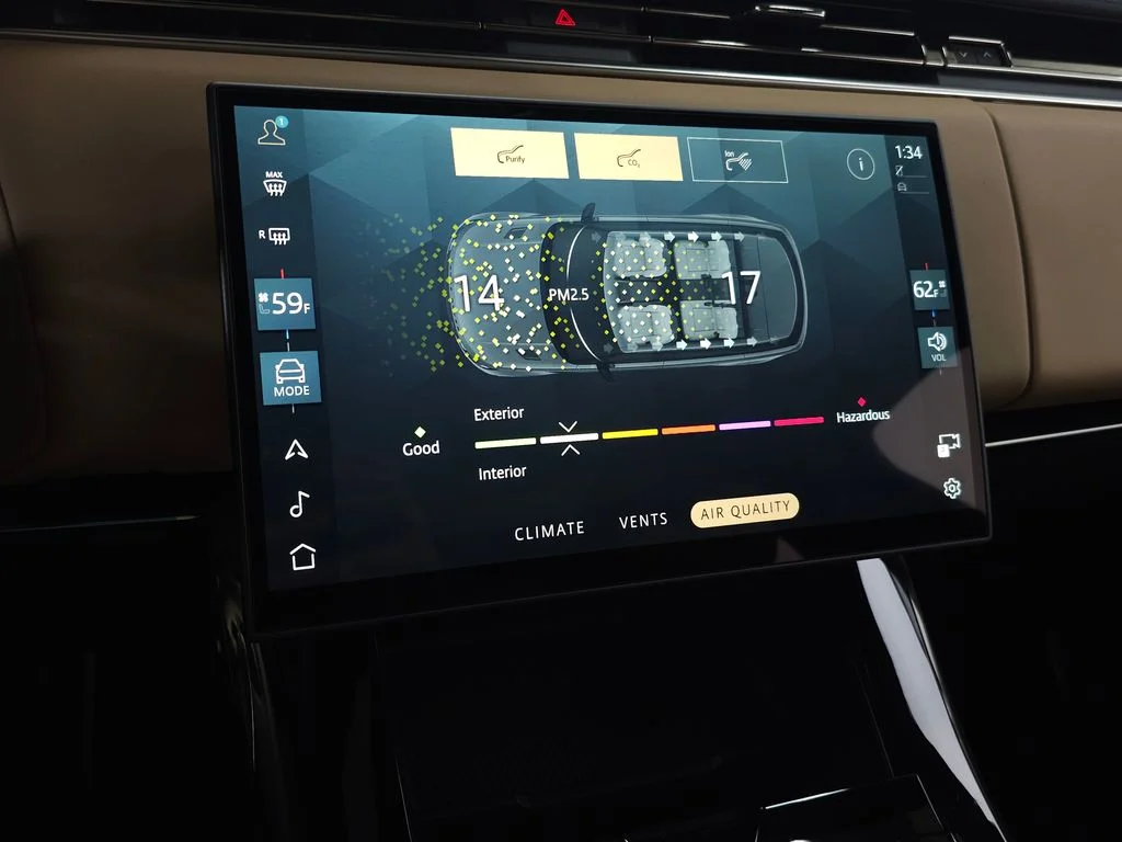 New 2026 Borasco Grey Land Rover Dynamic SE image 29