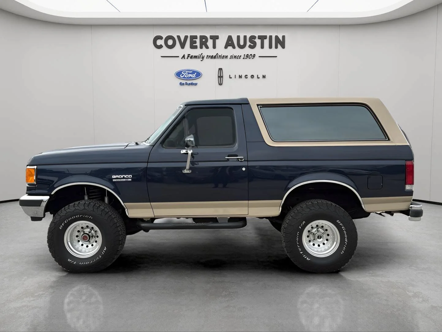 Used 1988  Ford XLT image 6