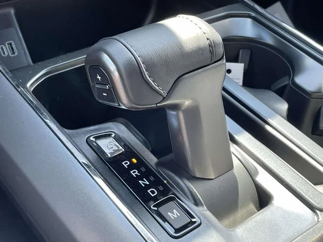 New 2026 Carbonized Gray Metallic Ford XLT image 30