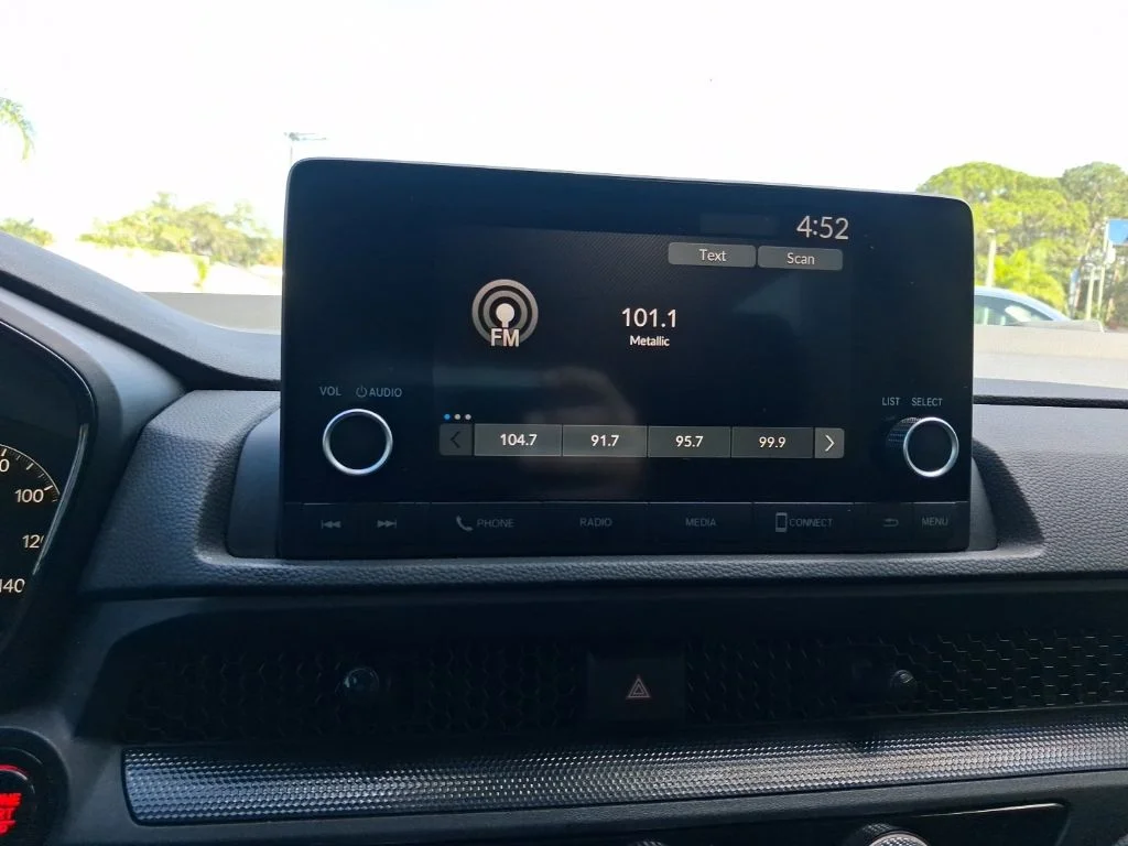 Used 2024  Honda LX image 23