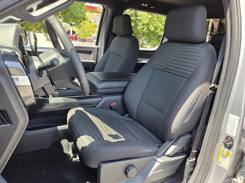Used 2023 SILVER FORD XL image 7