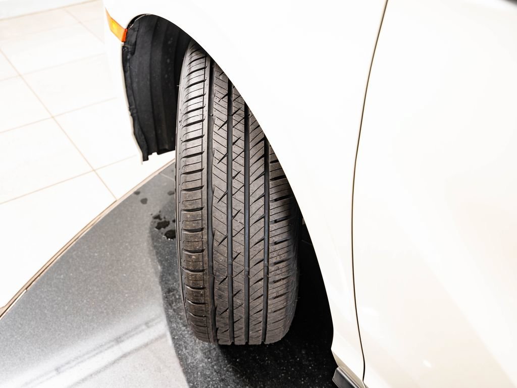 Used 2019 White Honda EX-L image 54