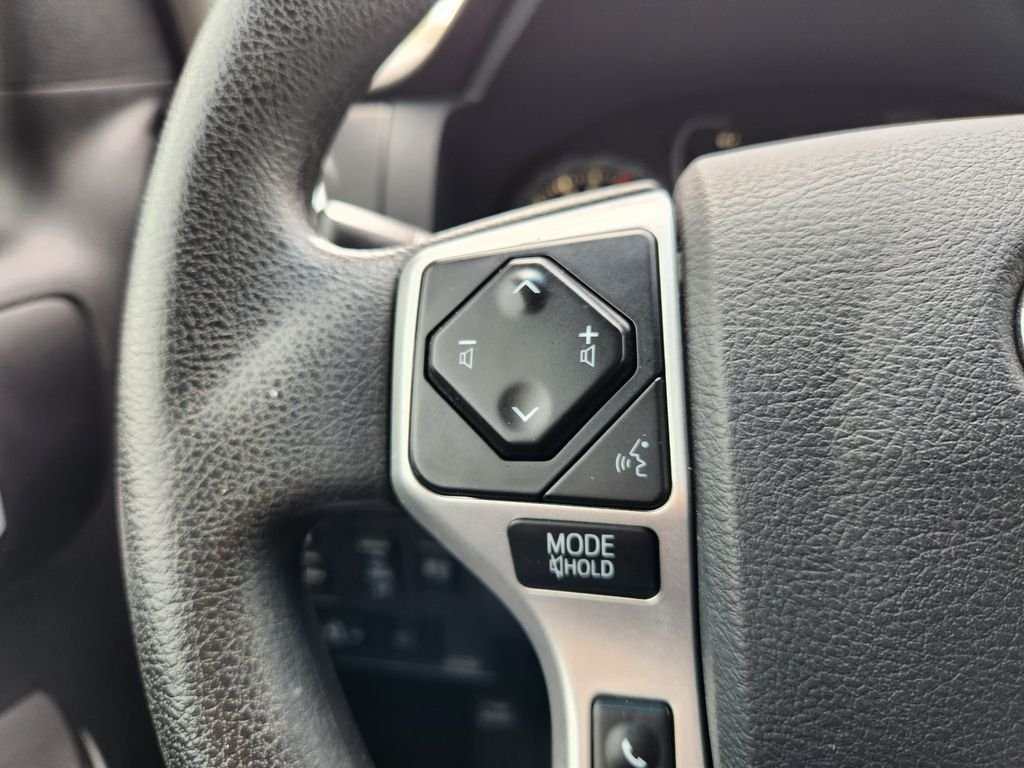 Used 2020 Super White Toyota SR5 image 26