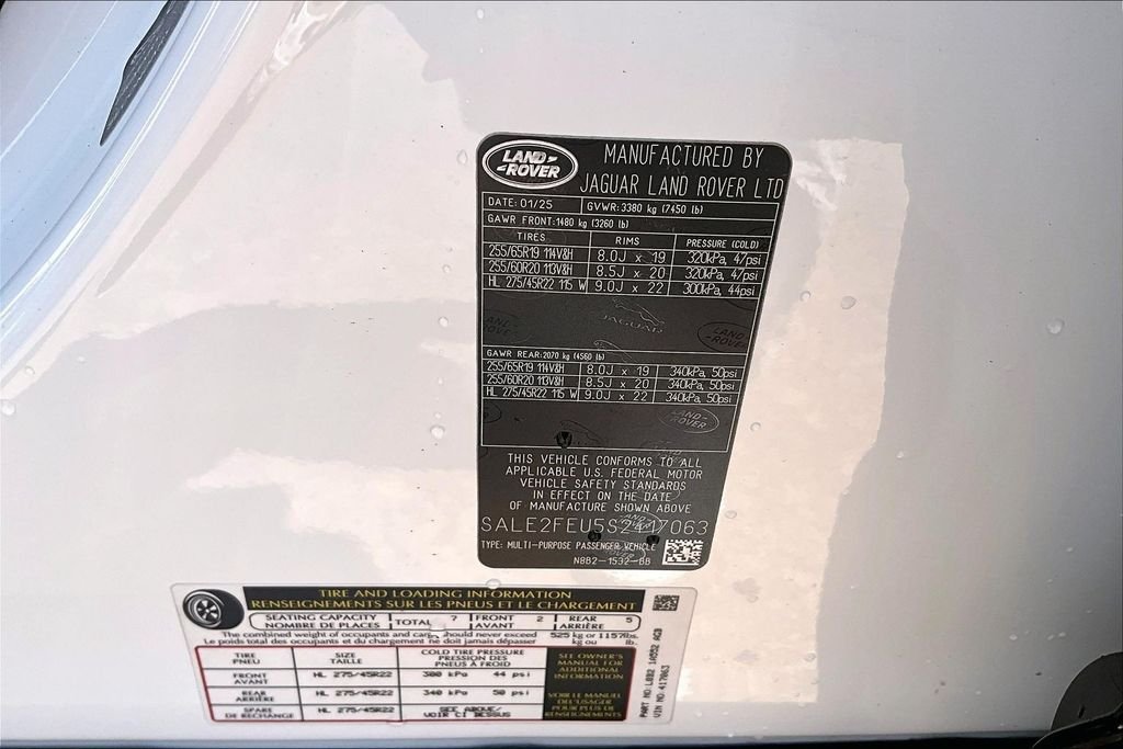 Certified Used 2025 Fuji White Land Rover X-Dynamic SE image 32
