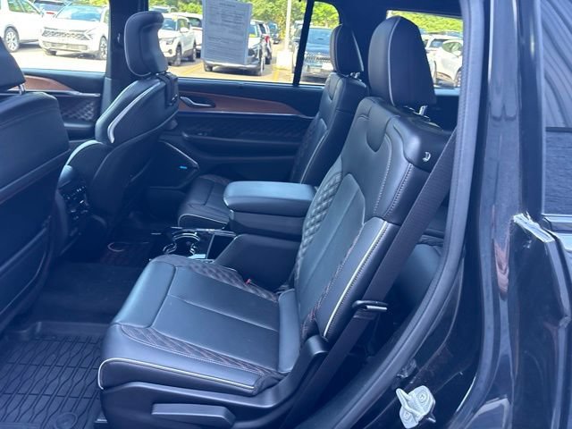 Used 2023 Diamond Black Crystal Pearlcoat Jeep Summit Reserve image 12