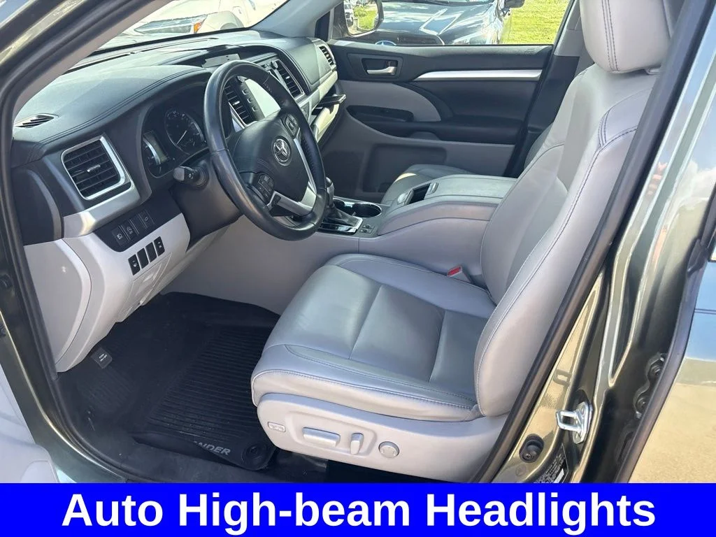 Used 2019 Green Toyota XLE image 15