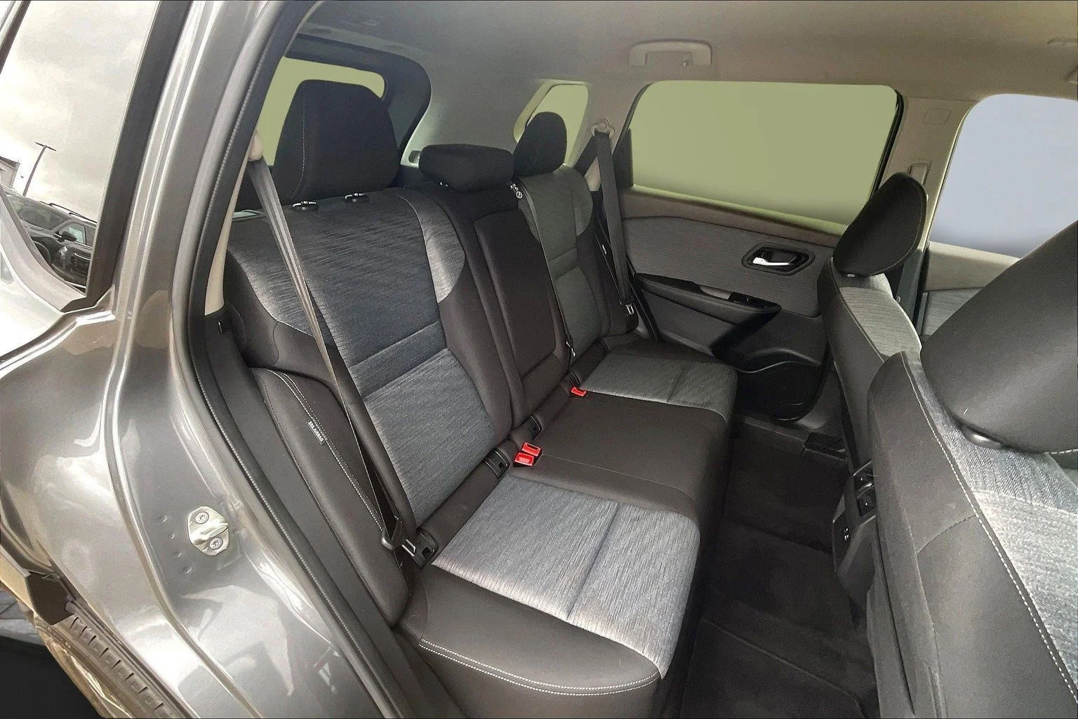 2023 Nissan Rogue SV - Photo 34