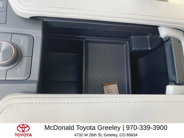 Used 2025  Toyota MAX Platinum image 21