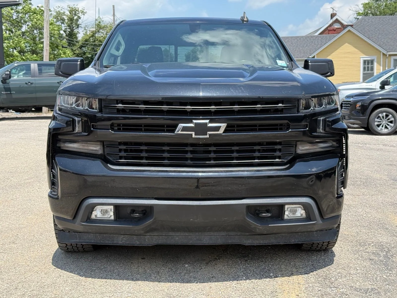 Used 2019 BLACK Chevrolet RST image 10