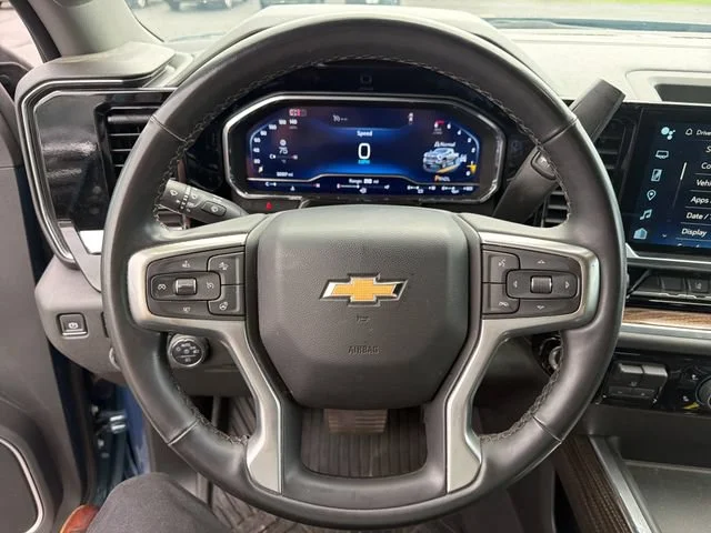 Used 2024 Lakeshore Blue Metallic Chevrolet LT image 22