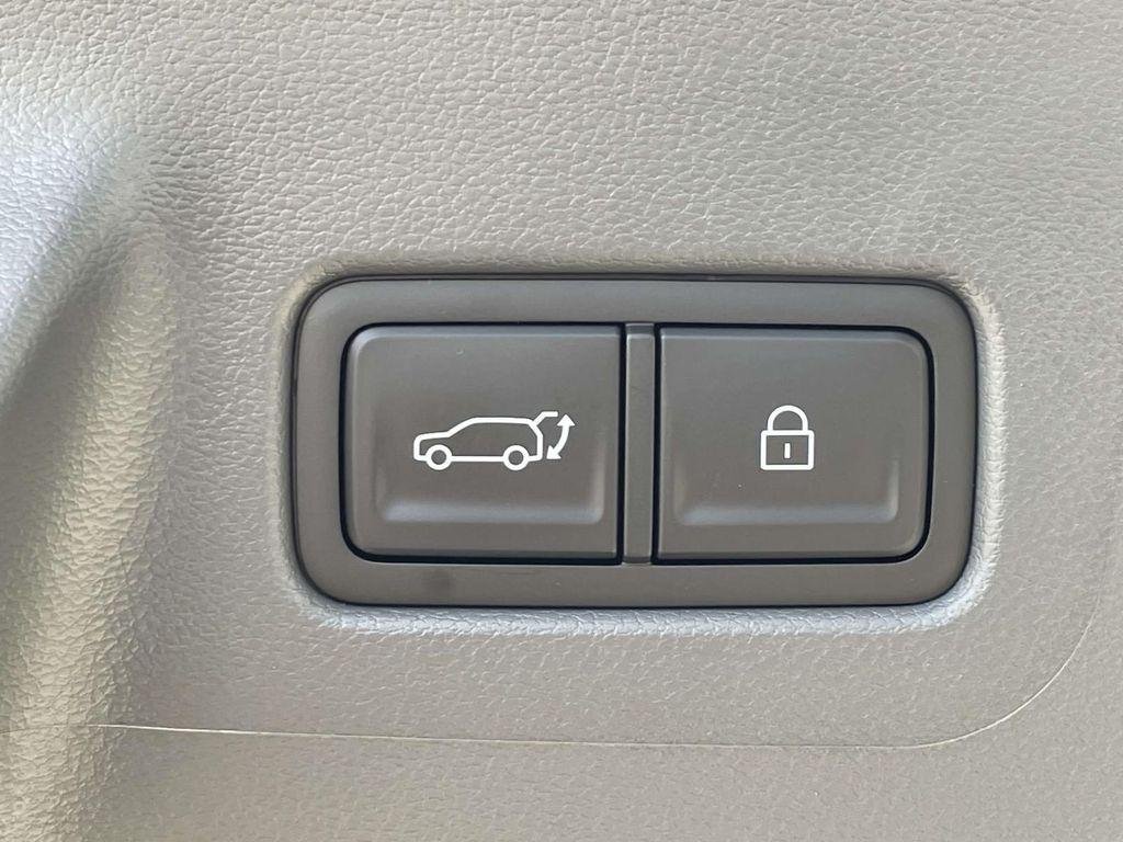 2026 Hyundai Santa Fe SE - Photo 10