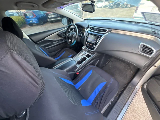 Used 2018 Silver Nissan SV image 19