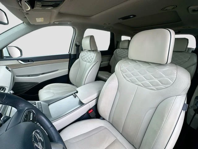 Used 2021 White Hyundai Limited image 24
