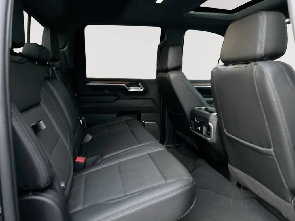Used 2024 Onyx Black GMC Denali image 31