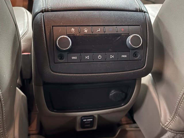 Used 2016 WHITE FROST TRICOAT GMC Denali image 16