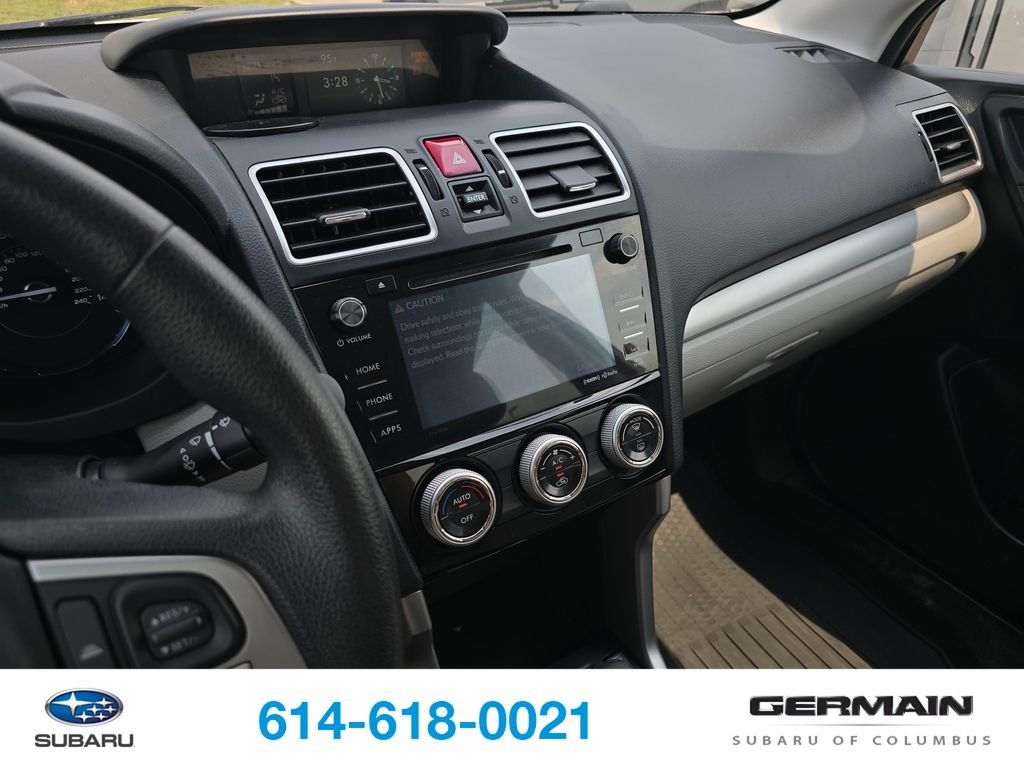Used 2017 White Subaru 2.5i Premium image 25