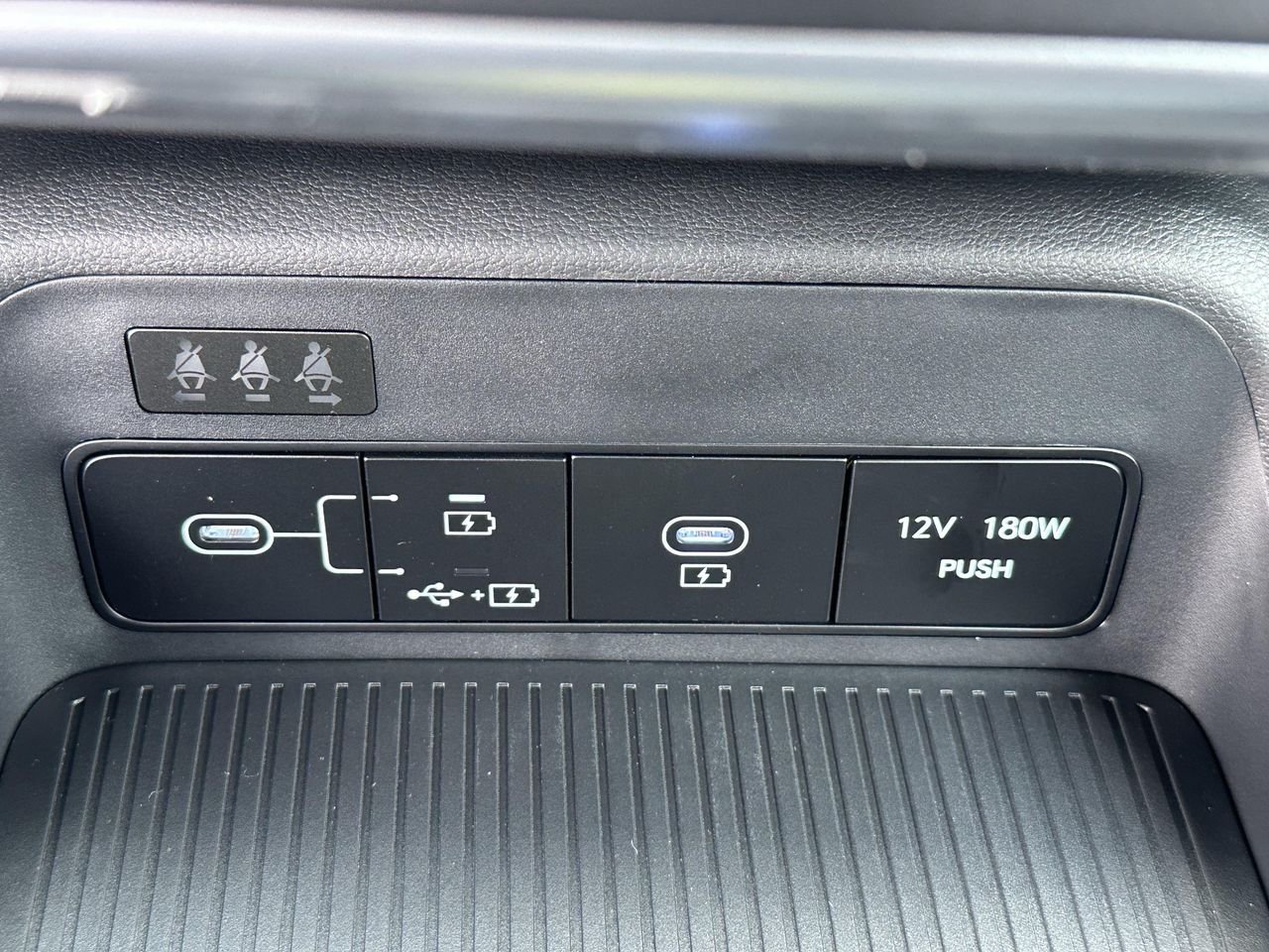 2026 Hyundai Kona SE - Photo 28