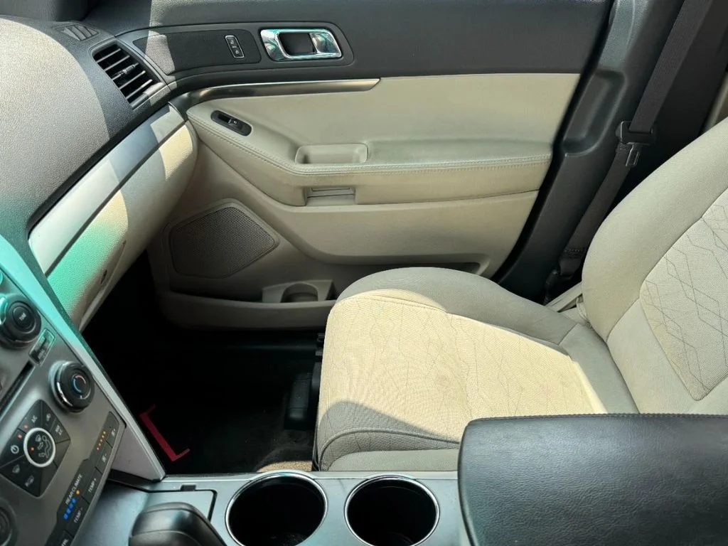 Used 2014 Oxford White Ford Base image 14