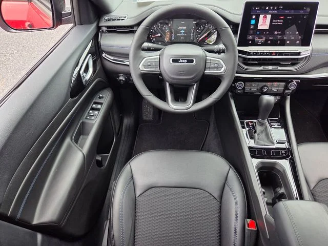 New 2026 Red Hot Pearlcoat Jeep Latitude image 13