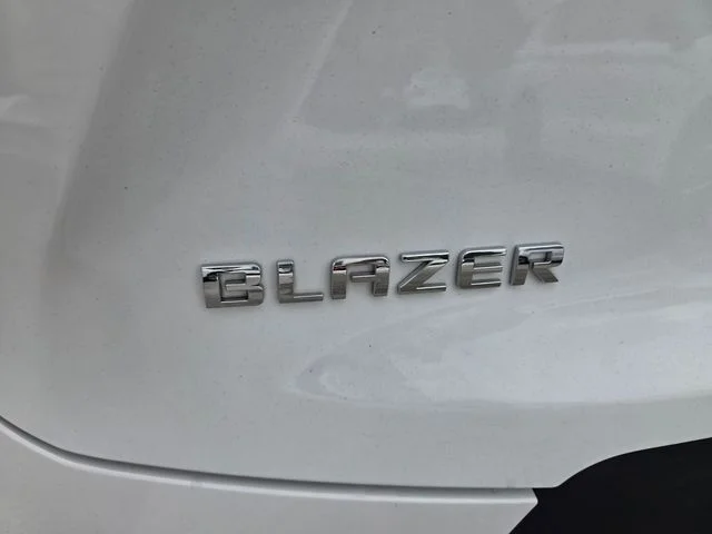 Used 2023 White Chevrolet LT image 11